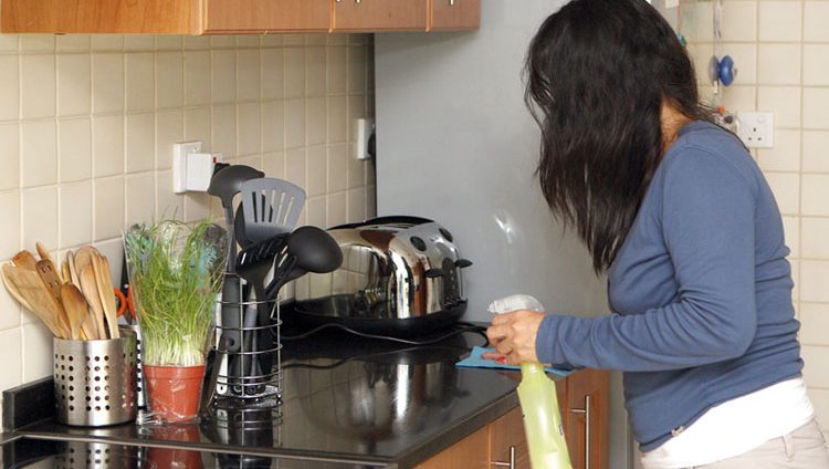 15 ألف درهم الحد الأقصى لاستقدام العمالة المساعدة