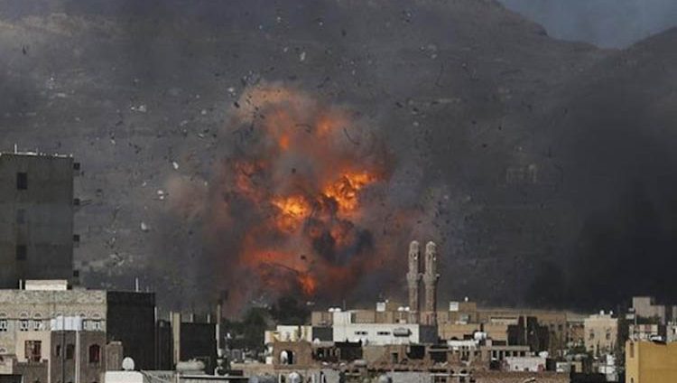 مقاتلات التحالف تستهدف مواقع للحوثيين شرق المشرعي والمدمن وشمال حيس