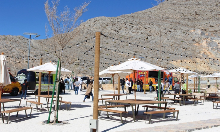 21500 عائلة تحتفل بالعيد أعلى قمة جبل جيس برأس الخيمة