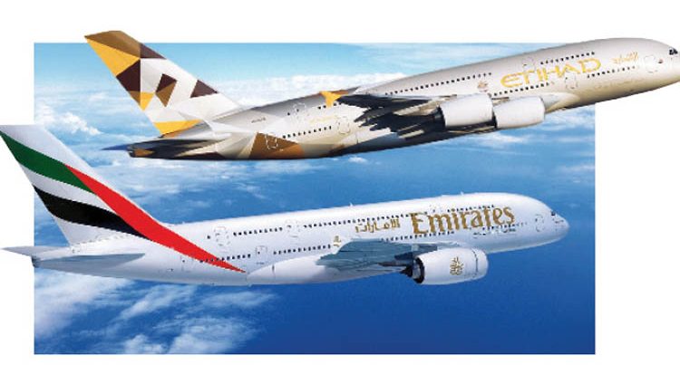 مشاورات لزيادة عدد رحلات الطيران المباشرة بين الإمارات وكندا