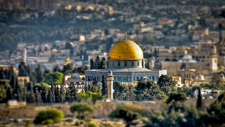 الحكومة الفلسطينية تحذر من التصعيد الإسرائيلي ضد المسجد الاقصى