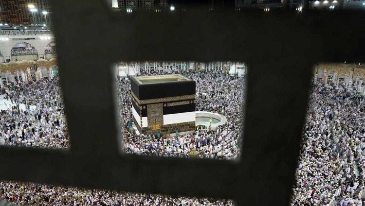 وفاة حاج قفز من سطح المسجد الحرام إلى صحن الطواف