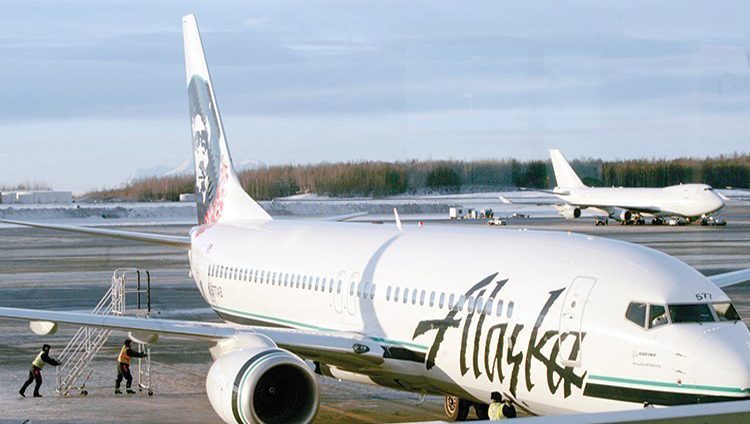 شركات الطيران تستعين بالخدمات المساعدة لزيادة عائداتها