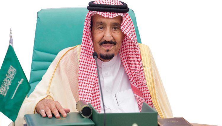 خادم الحرمين يستضيف 1000 حاج من أسر شهداء الجيش والشرطة المصريين