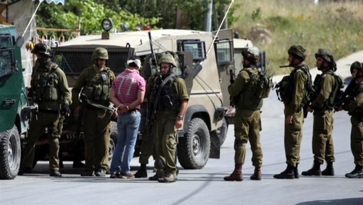 قوات الاحتلال تعتقل 27 فلسطينياً في الضفة الغربية