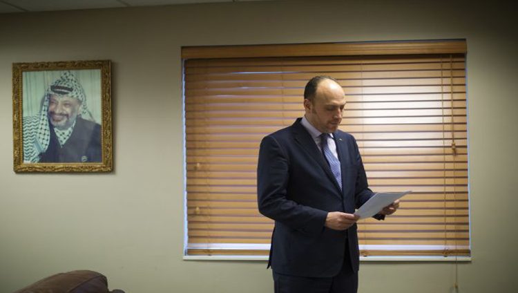 واشنطن تطلب من عائلة سفير فلسطين مغادرة أميركا فورا