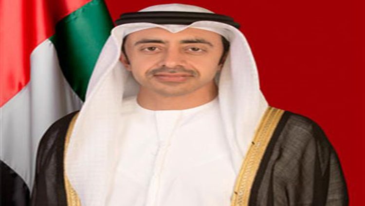 عبدالله بن زايد يبحث تعزيز العلاقات الثنائية مع وزير الداخلية البريطاني