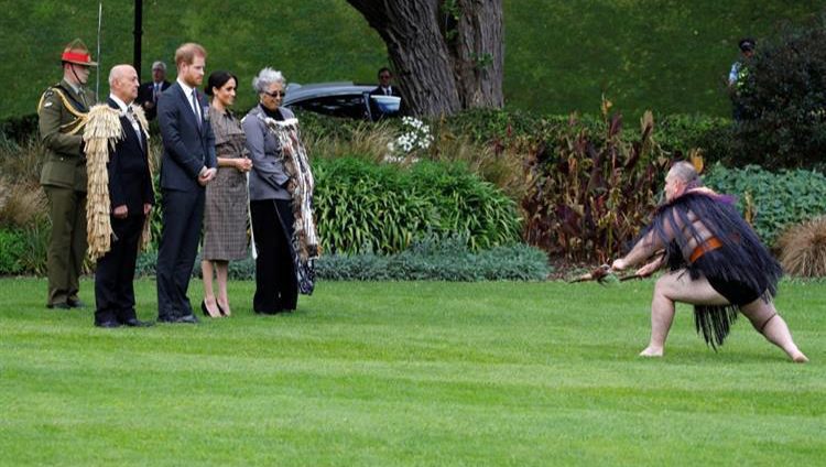 وصول هاري وميجان إلى نيوزيلندا