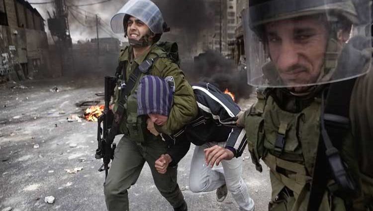 قوات الاحتلال تعتقل 19 فلسطينياً في الضفة