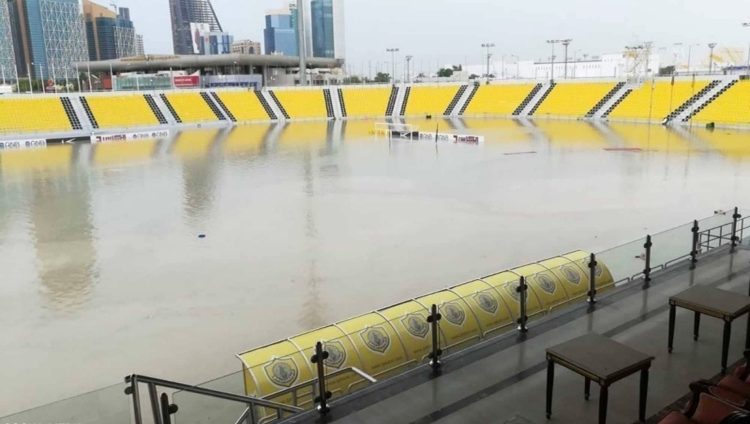 «الدوحة تغرق» يتصدر تويتر.. والمياه تجرف ملاعب المونديال