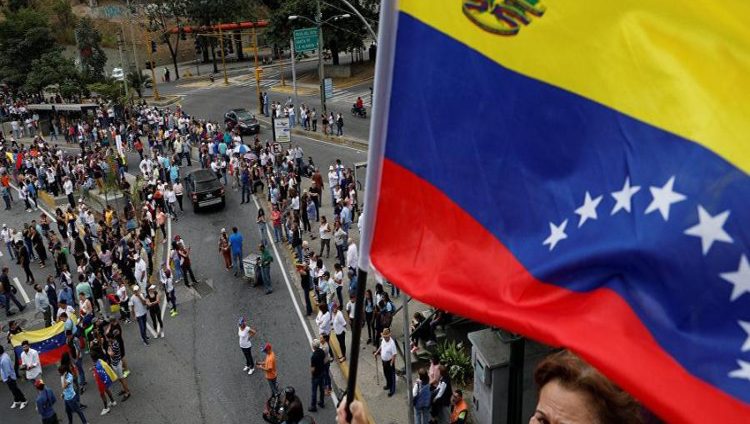 فنزويلا في حالة “تأهب” وتغلق حدودها مع كوراساو أمام المساعدات