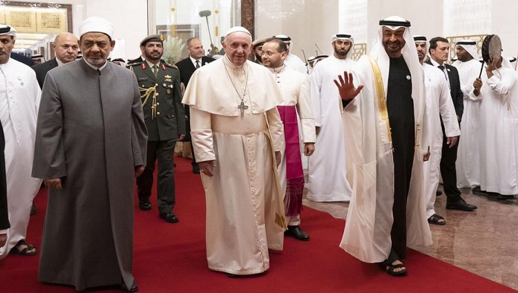 “البابا فرنسيس في الإمارات” يتصدر “تويتر”.. ومغردون: مرحباً بك في بلدك