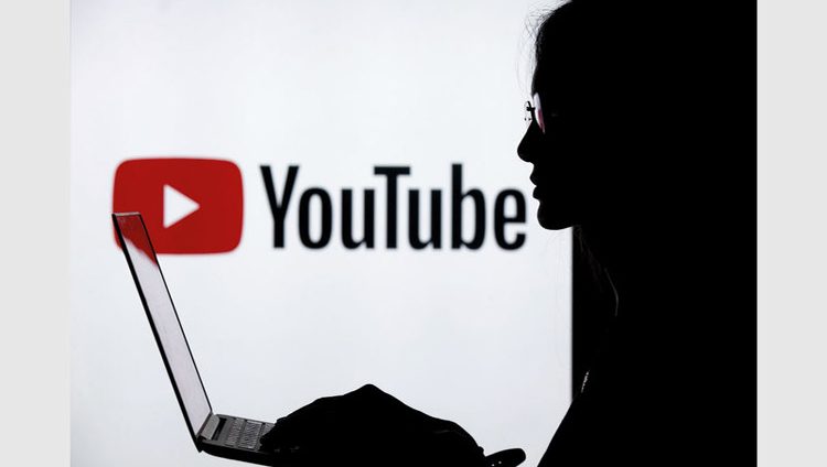 أهالٍ يستغلون أطفالهم على «يوتيوب» لتحقيق الشهرة والمال