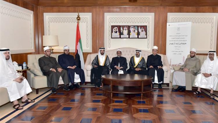 بدء وصول العلماء ضيوف رئيس الدولة في الشهر الفضيل