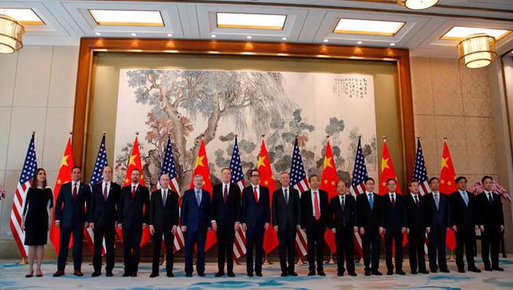 وزير الخزانة الأميركي: عقدنا محادثات تجارية “مثمرة” مع الصين