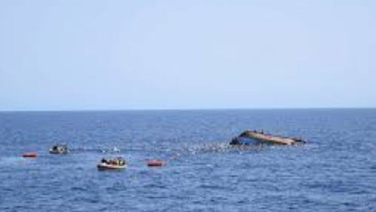 غرق 70 مهاجراً قبالة سواحل تونس وإنقاذ 16