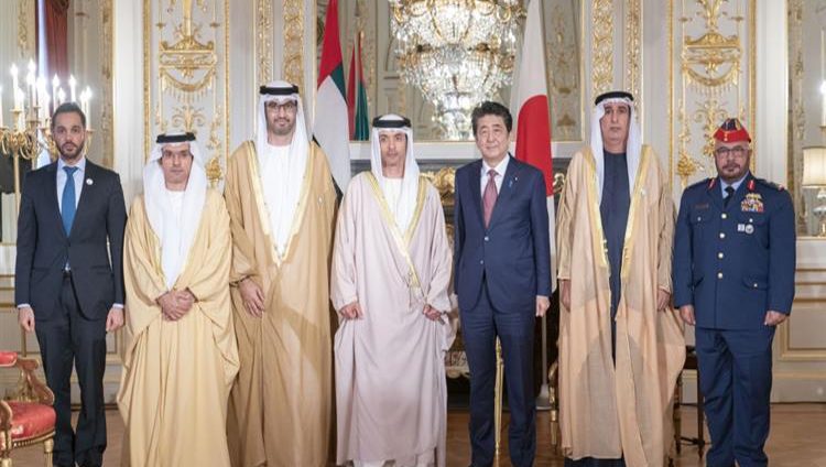 رئيس وزراء اليابان يستقبل هزاع بن زايد
