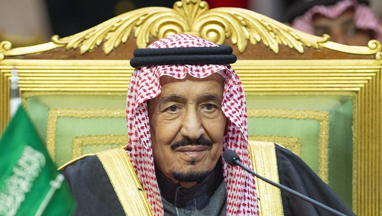 الملك سلمان يأمر بمنع الدخول والخروج من الرياض ومكة والمدينة