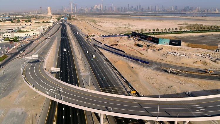 “طرق دبي” تفتتح الجسر المؤدي للمدخل الغربي لـخور دبي بطول 740 متراً