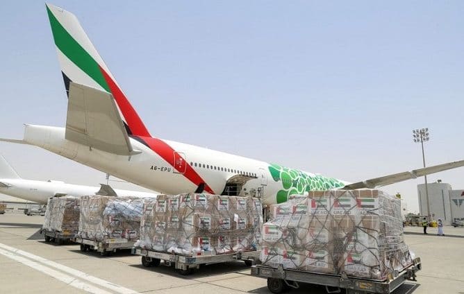 الإمارات ترسل طائرة مساعدات إضافية إلى إيران لتعزيز جهودها في  مكافحة انتشار “كوفيد-19”