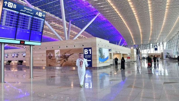 السعودية تعلن استئناف إصدار التأشيرات السياحية في هذا التاريخ