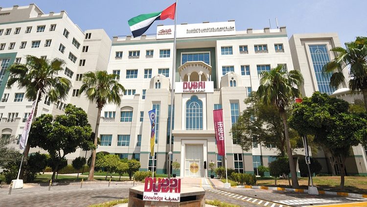 «المعرفة» تشترط فحص «PCR» سلبياً للطالب العائد من السفر