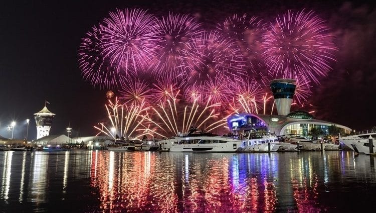 أبوظبي تعلن عن الفعاليات وعروض الألعاب النارية احتفالاً بالعام الجديد 2021