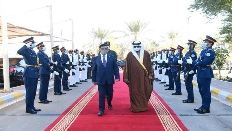 البواردي يبحث علاقات التعاون الدفاعي المشترك مع وزير الدفاع العراقي