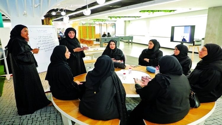 مظلة موحدة للجان النسائية بحكومة دبي قريباً