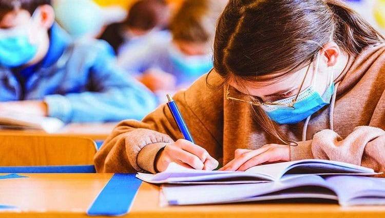 ” الإمارات للتعليم المدرسي” تقلص دروس الفصل الدراسي الثالث