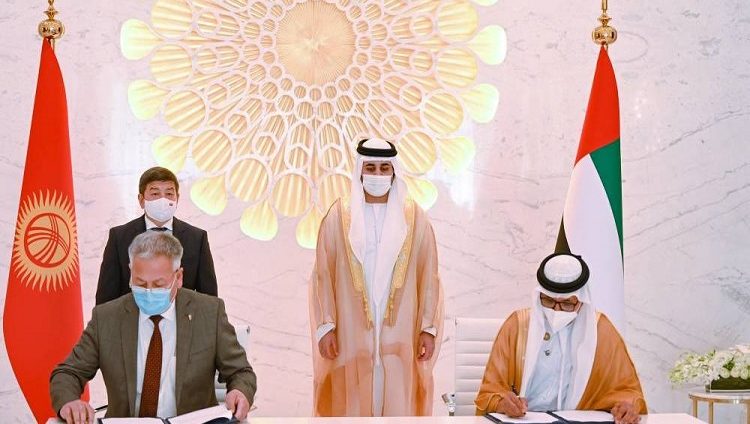 مكتوم بن محمد يستقبل رئيس وزراء قرغيزستان في إكسبو 2020 دبي