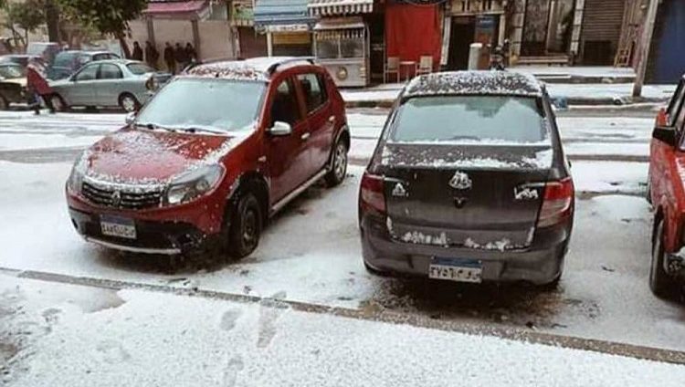 الثلوج تغطي شوارع الإسكندرية
