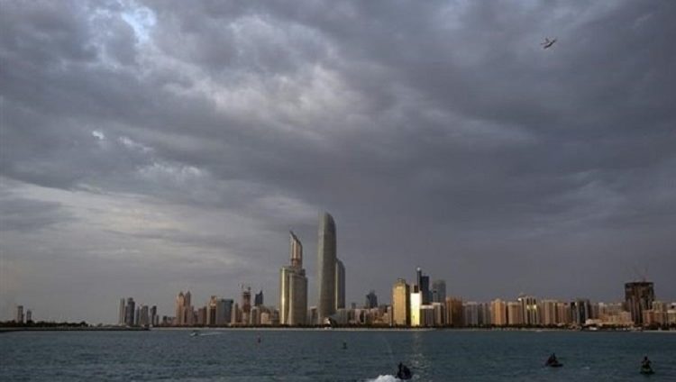 الطقس المتوقع على الإمارات غداً