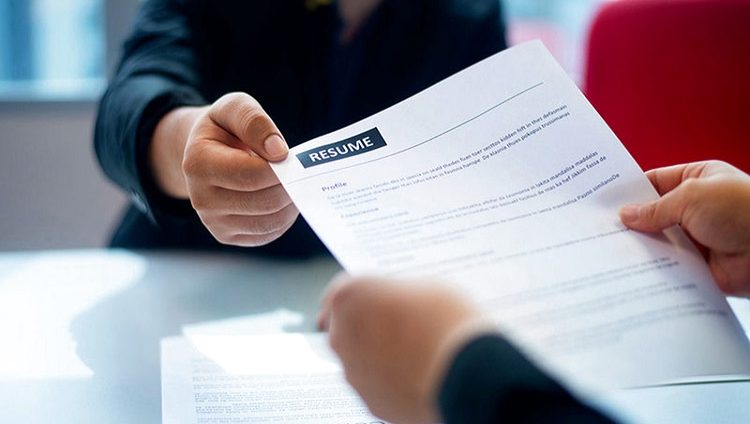 4 شروط لتوظيف الطلبة خلال الإجازات الدراسية