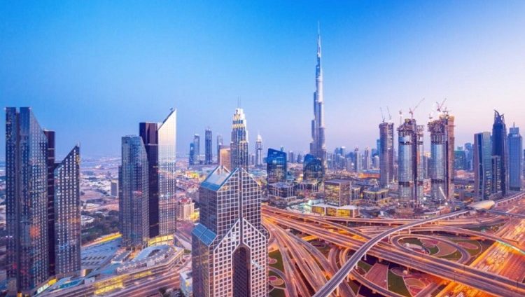 %72.3 مساهمة القطاع غير النفطي في الناتج الإجمالي للدولة 2021