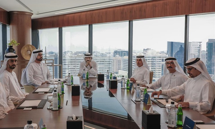 حمدان بن محمد يطلق مبادرة “دبي جلوبال” لترسيخ مكانة دبي الاقتصادية العالمية عبر 50 مكتب ترويج تجاري لها في القارات الخمس