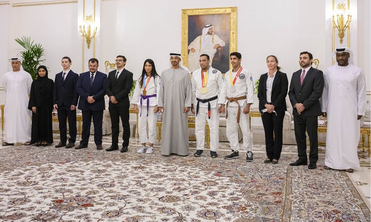 رئيس الدولة يستقبل أبطال الإمارات للجوجيتسو الفائزين بدورة الألعاب العالمية 2022