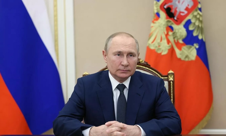 بوتين يعلن الأحكام العرفية في المناطق التي ضمتها روسيا من أوكرانيا