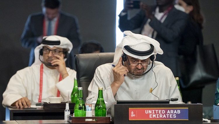 رئيس الدولة يشارك في قمة قادة مجموعة العشرين التي بدأت أعمال جلستها الرئيسية اليوم في إندونيسيا