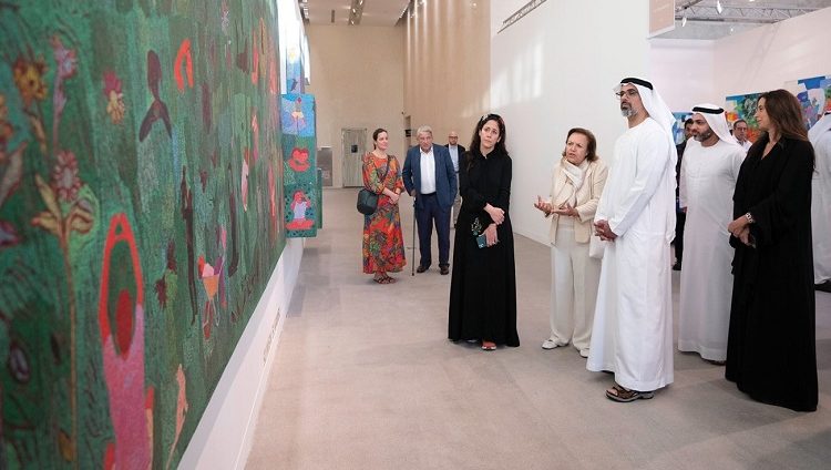 خالد بن محمد بن زايد يفتتح معرض «فن أبوظبي»
