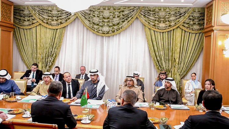 الإمارات وتركمانستان تبحثان سبل تعزيز العلاقات الثنائية