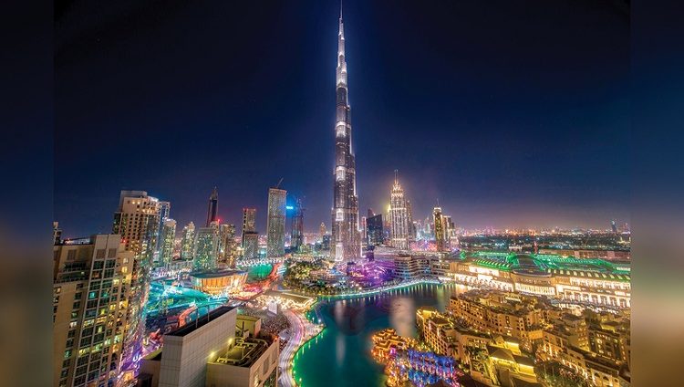 الإمارات وجهة العالم في «رأس السنة»