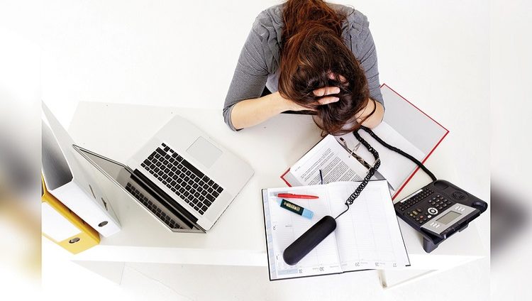 باحث اجتماعي يحذر من تراجع سلطة الآباء داخل الأسرة