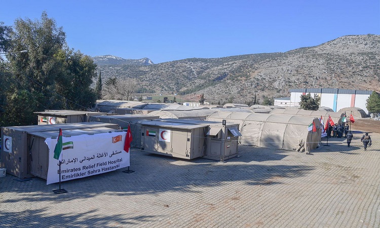المستشفى الميداني الإماراتي يواصل استقبال المتضررين من زلزال تركيا