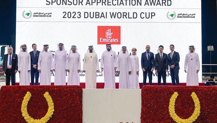 أحمد بن محمد يكرّم رُعاة كأس دبي العالمي
