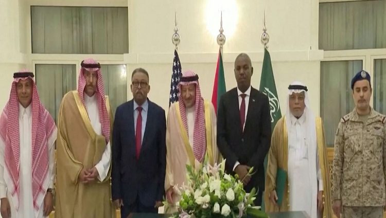 السعودية تدعو البرهان للقمة العربية ومفاوضات جدة مستمرة