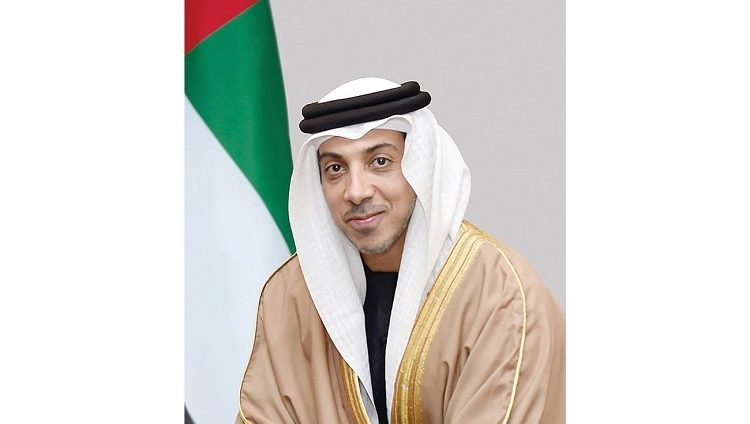 منصور بن زايد يصدر قراراً بإنشاء مكتب لتقديم الخدمات العدلية باللغة الإنجليزية في أبوظبي