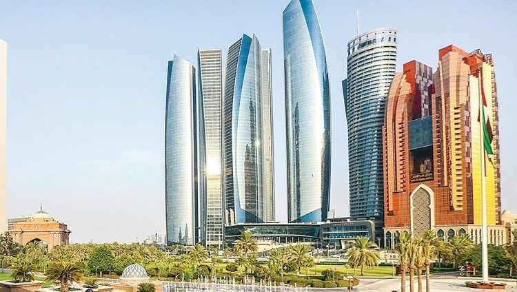 أبوظبي تسجل نمواً ملحوظاً في قطاع الأعمال خلال 2023