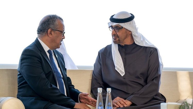 رئيس الدولة ومدير عام منظمة الصحة العالمية يبحثان مجالات التعاون بين الإمارات والمنظمة والوضع الصحي في غزة