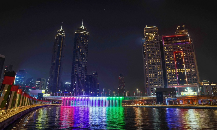 “طرق دبي” تنفذ أعمال الصيانة الشاملة لشلال جسر القناة المائية